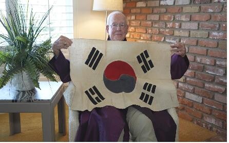 U.S. Korean War veteran hoping to reunite with S. Korean fellow soldier