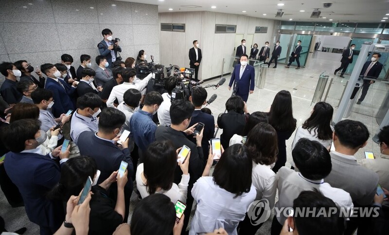Yoon says rallies outside Moon's home should be handled according to law