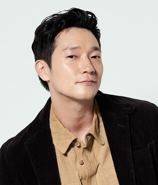 Son Suk-ku·Heo Sung-tae to lead Disney+’s 'Casino'