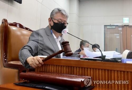 DP lawmakers propose bill for greater parliamentary clout