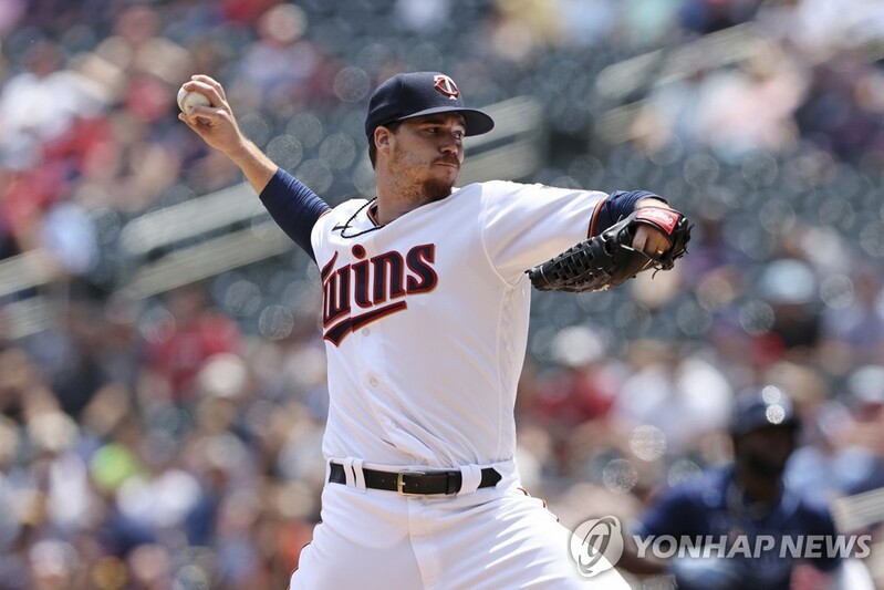 MLB 밀워키, KBO 러브콜 받은 곤살레스 지명