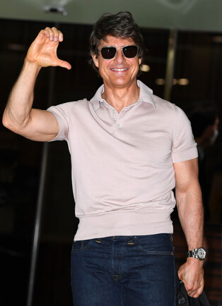 'Top Gun' Tom Cruise in S. Korea