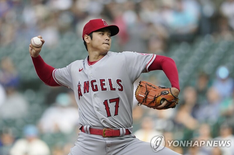 오타니, 6이닝 무실점·4타수 2안타 '투타 맹활약'…시즌 5승째