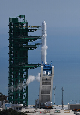 [K-Geography] S. Korea's homegrown space rocket Nuri
