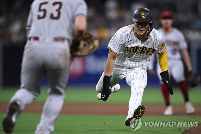 김하성, 4경기 연속 안타 행진…시즌 10번째 멀티히트