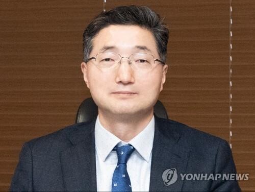 BOK official stresses efforts to tame inflation expectations amid rising prices