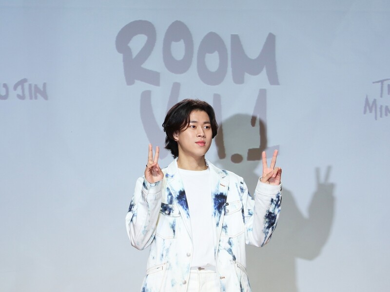 이무진 "사람 냄새 나는 아티스트로 남고 싶어요"