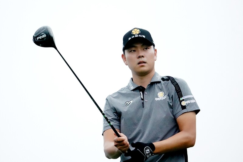 한국오픈 첫날 선두 이정환 "전역 후 조급한 마음 다스려야"