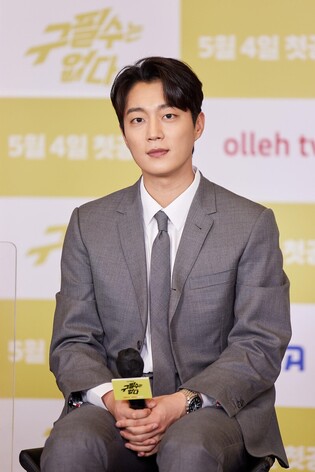 Yoon Doo-joon put emphasis on being both actor and singer in the future