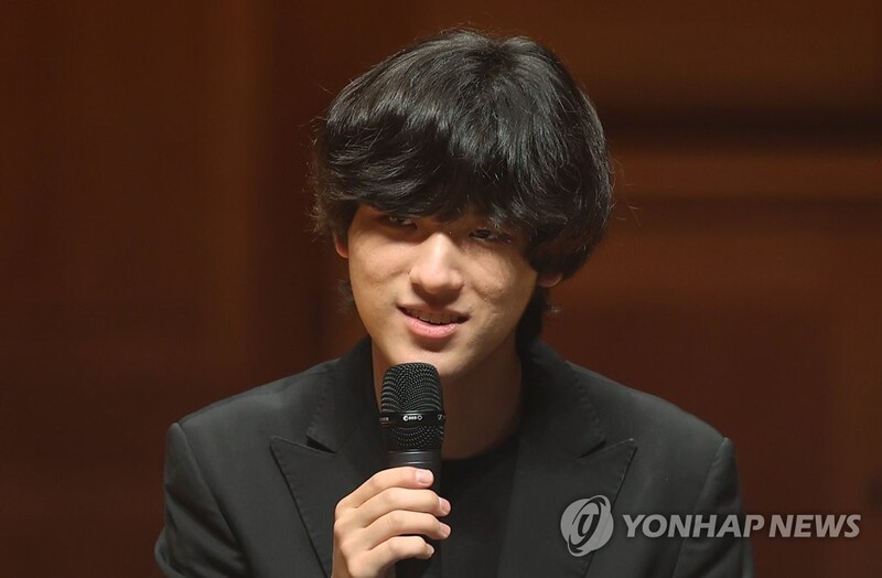 반클라이번 최연소 우승 임윤찬 "달라진 건 없어…더 연습할 것"(종합)