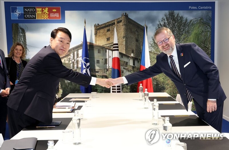 Yoon asks Czech PM for support for S. Korean participation in nuclear power project