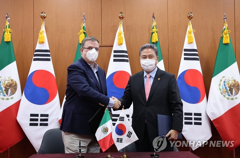 Top diplomats of S. Korea, Mexico agree to expand economic cooperation