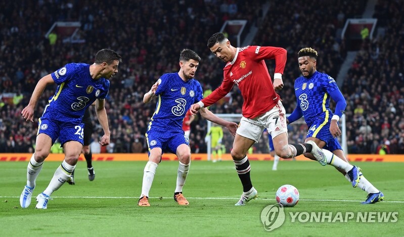 맨유에서 떠나려는 호날두, 첼시 파란 유니폼 입을까