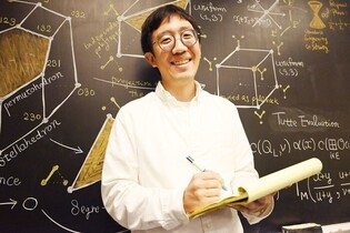 Korean American wins Fields Medal