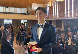 [Moment to Focus] June Huh wins Fields prize