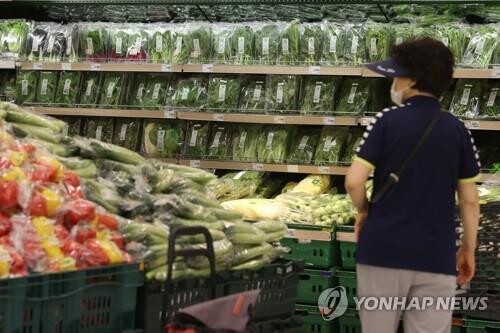 Industry chief calls for export growth, nuclear energy use over 'multiple crises'