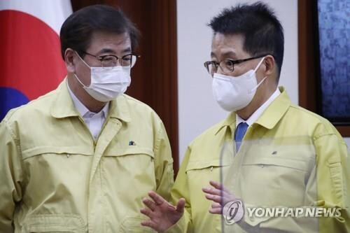 Prosecution launches probe into two ex-spy agency chiefs