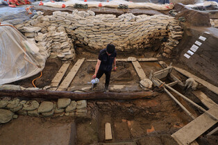 [K-Geography]  Ancient wooden plow excavated