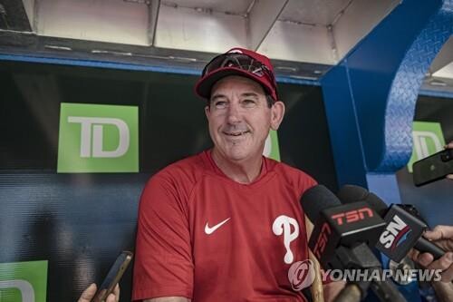 톰슨 필리스 감독대행, 캐나다인 최초 캐나다서 MLB 경기 지휘