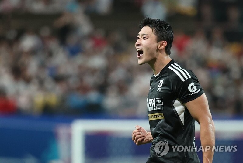 K League forward shines vs. Tottenham, coach touts Europe chances