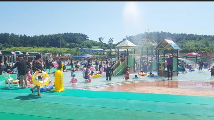 무안군, 회산백련지 야외 물놀이장 3년 만에 개장