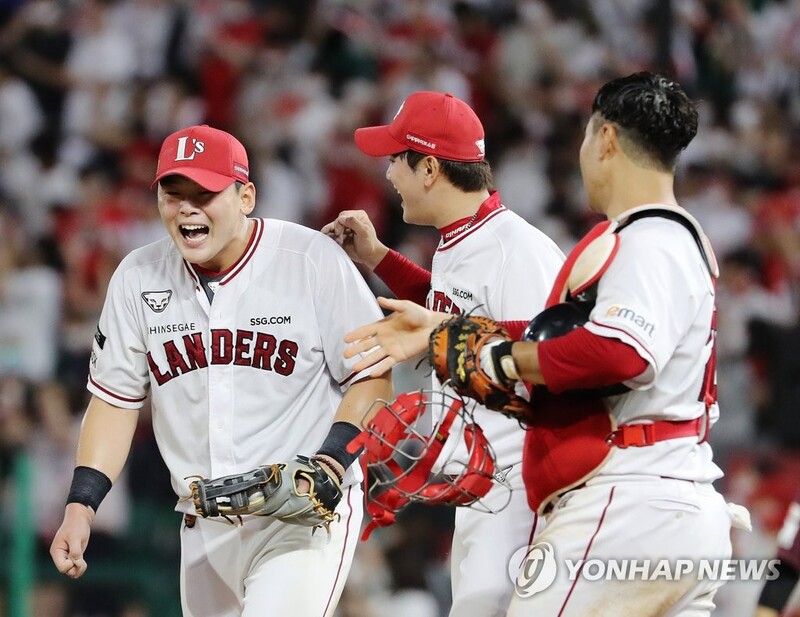 Behind strong pitching, Landers run table in KBO in 1st half