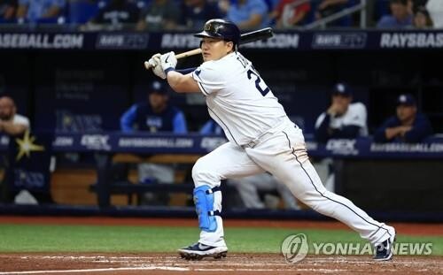 최지만, 2루타 두 방 몰아쳐 타율 0.285…탬파베이는 4연승