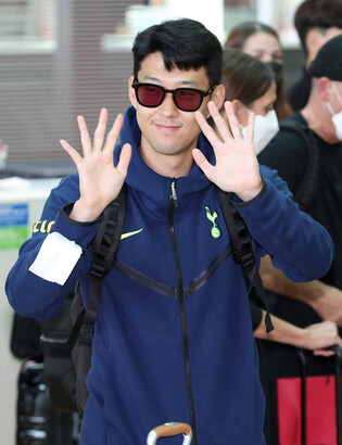 [Moment to Focus] Son Heung-min departs for England