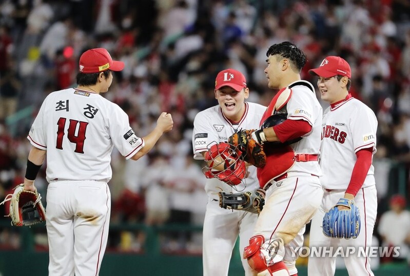 KBO season resumes as Landers look to run away with pennant