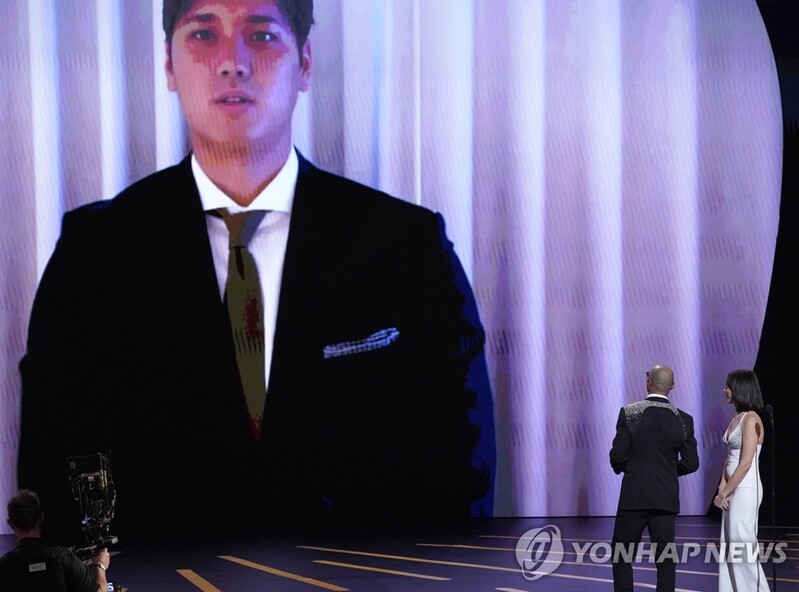 ESPY 올해의 남녀 선수에 야구 오타니·수영 러데키 선정
