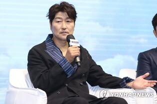S. Korean actor Song Kang-ho donates 200 billion won to Hope Bridge Korea Disaster Relief Association