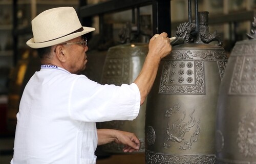 [충북 장인열전] '천년의 소리' 이끌려온 60년 외길…원광식 주철장