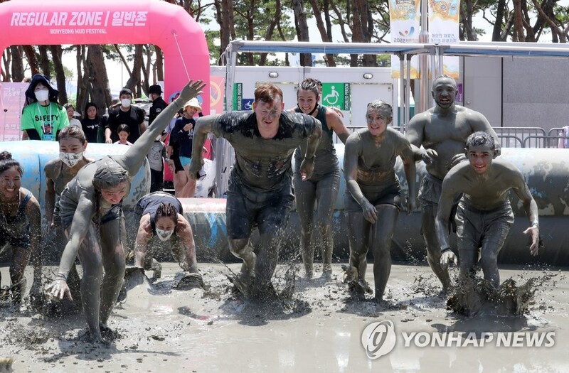 보령 해양머드박람회·축제 한창…스포츠대회도 이어져 성황