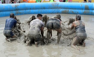 [K-Geography] Mud slinging