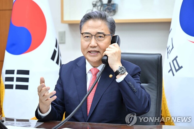 Top diplomats of S. Korea, Ukraine discuss cooperation on post-war reconstruction