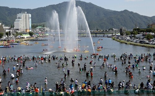 "찜통더위 날리는 시원함" 장흥 물 축제 개막