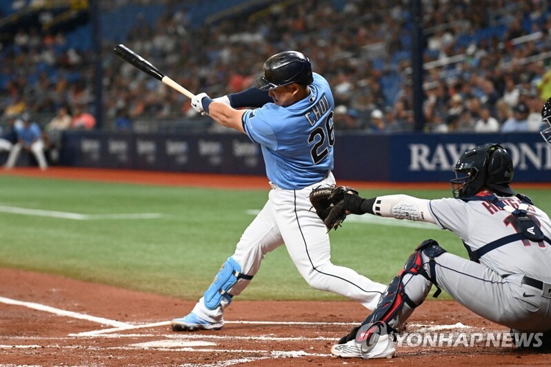After whirlwind day, Rays' Choi Ji-man stays put, for now