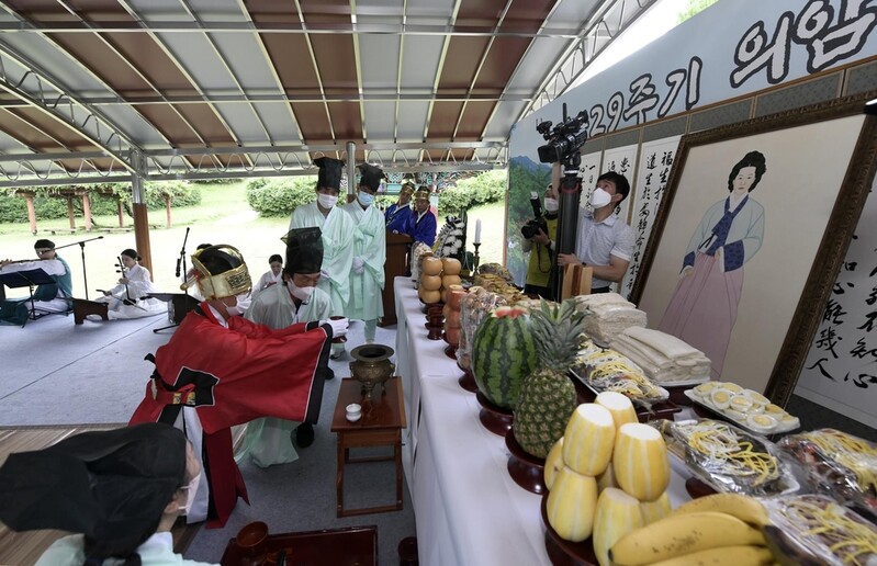 '왜장 안고 투신' 논개…장수군 추모제 봉행