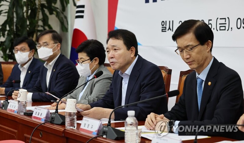 Gov't, ruling party to push for regulatory reforms