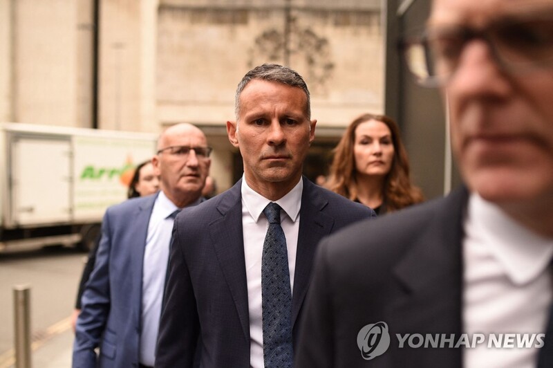 '맨유 전설' 긱스, 전 여자친구 폭행 혐의 재판 오늘 시작