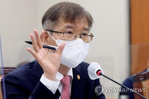 Gov't increases foreign worker quota to alleviate labor shortage