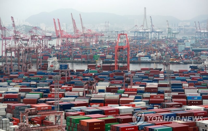 Exports up 23.2 pct during first 10 days of Aug.; trade deficit widens