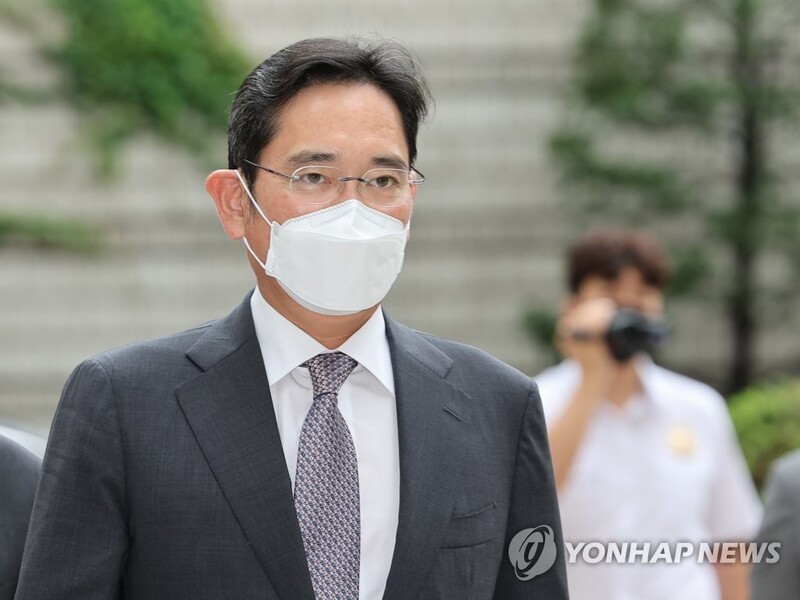 Gov't set to announce presidential pardons; Samsung heir Lee among likely beneficiaries