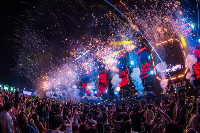 폭우·폭염도 막지 못한 EDM 열기…"너무나 즐거워"