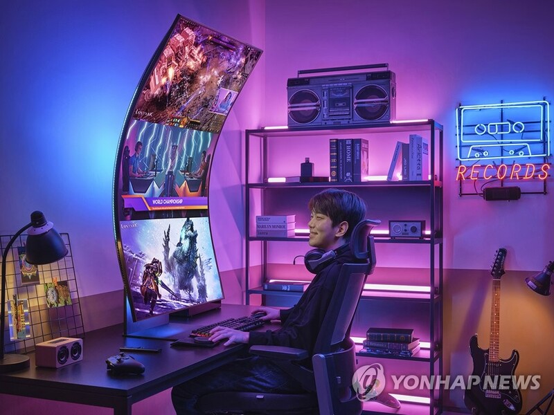 Samsung unveils new 55-inch Odyssey Ark curved gaming monitor
