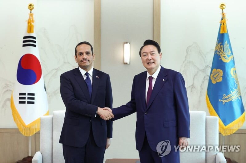 Yoon, Qatari deputy PM discuss ways to expand cooperation