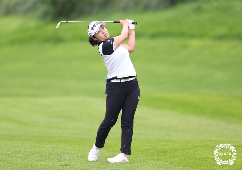 KLPGA '신데렐라 시즌2' 예고 김수지, 악천후 뚫고 선두 도약