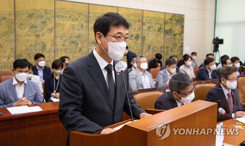 문화재청장, 靑화보 논란에 "미흡한 절차가 초래…재발 막겠다"