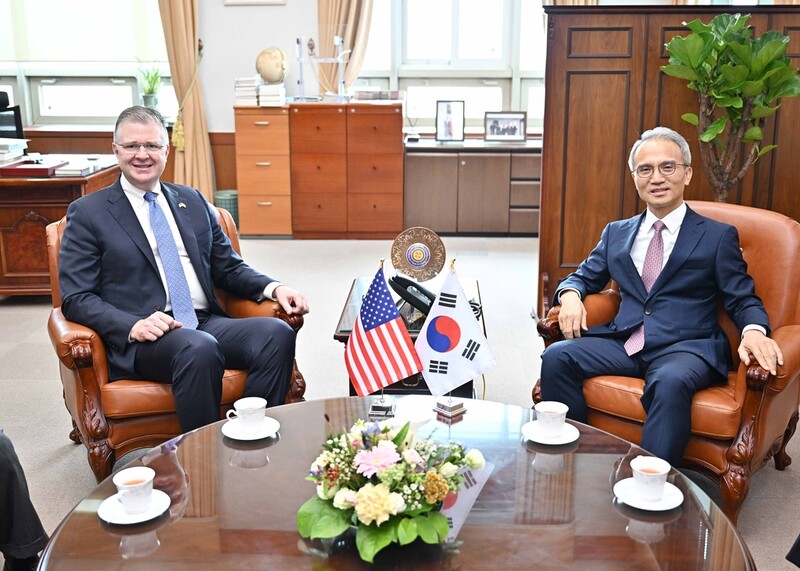 (LEAD) Top U.S. diplomat for East Asia policy holds talks with Seoul officials on trade, alliance