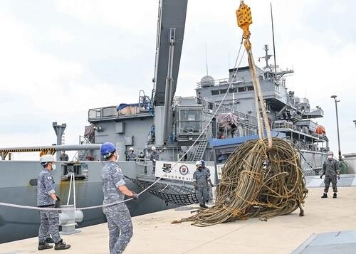 Navy concludes annual maritime waste collection work